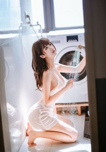 国产一级特黄AAAA片色即是空_1080P免费观看